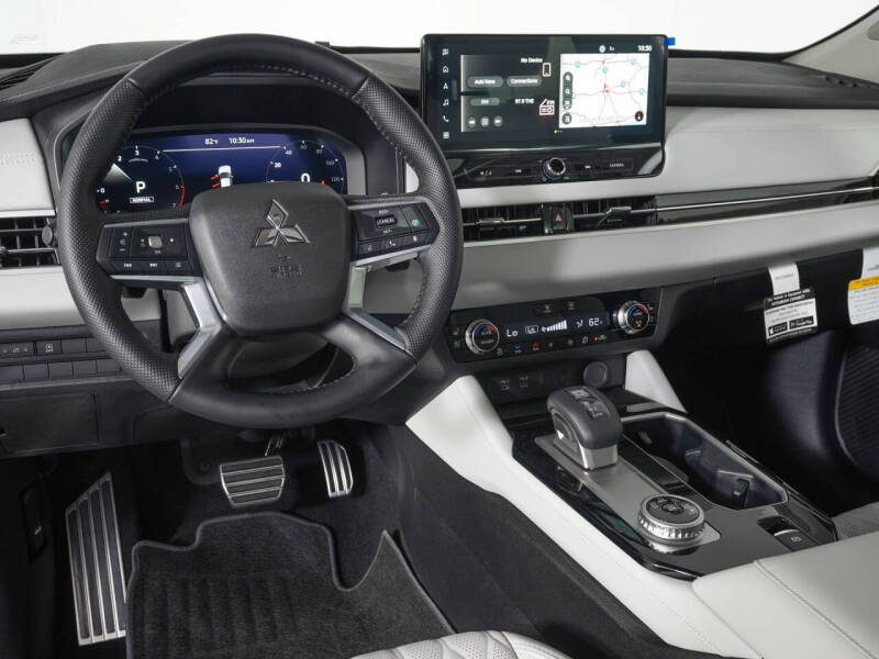 2026 Mitsubishi Outlander SEL