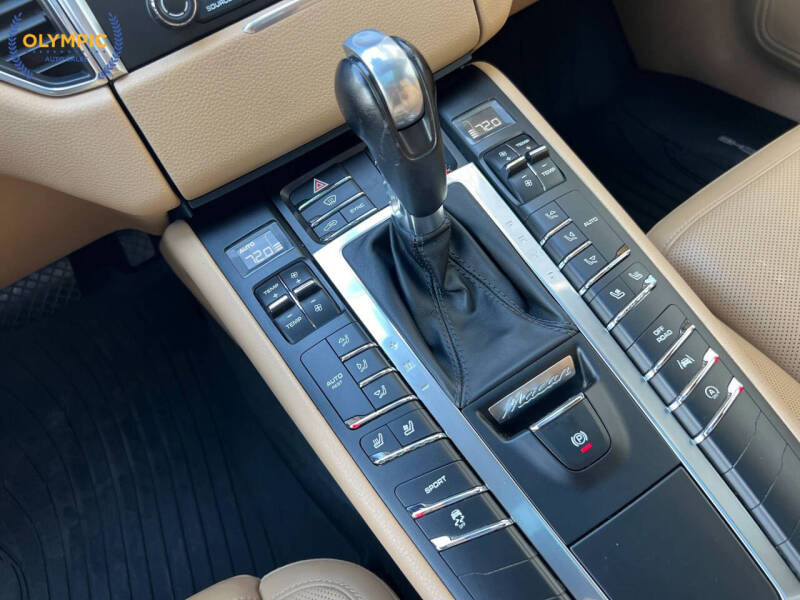 2017 Porsche Macan
