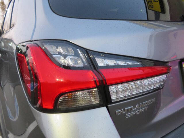 2023 Mitsubishi Outlander Sport SE