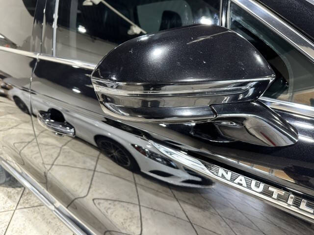 2021 Lincoln Nautilus Reserve