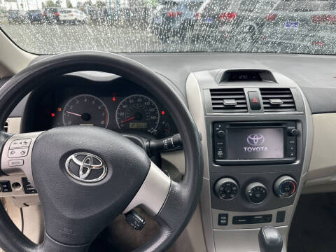 2013 Toyota Corolla LE