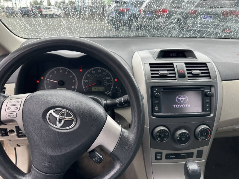 2013 Toyota Corolla LE