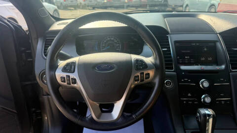 2015 Ford Taurus SEL