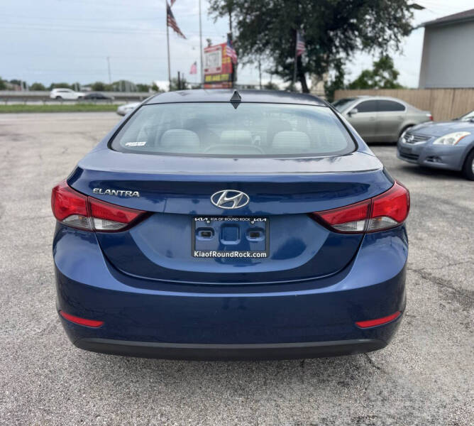 2016 Hyundai Elantra SE