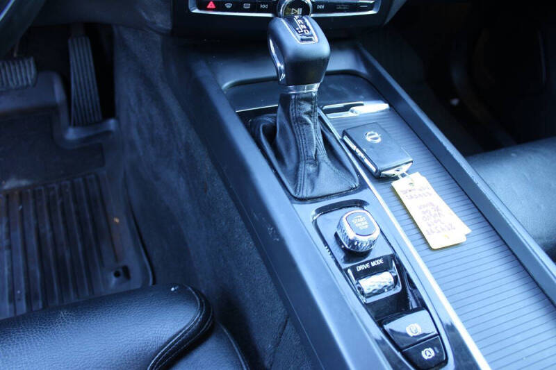 2019 Volvo XC60 T5 Momentum