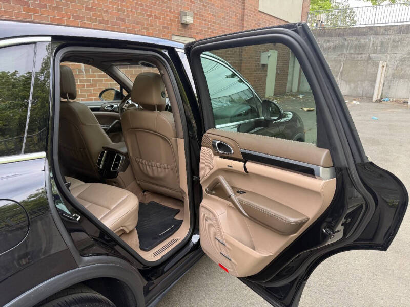 2012 Porsche Cayenne Tiptronic
