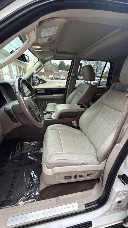 2016 Lincoln Navigator Select