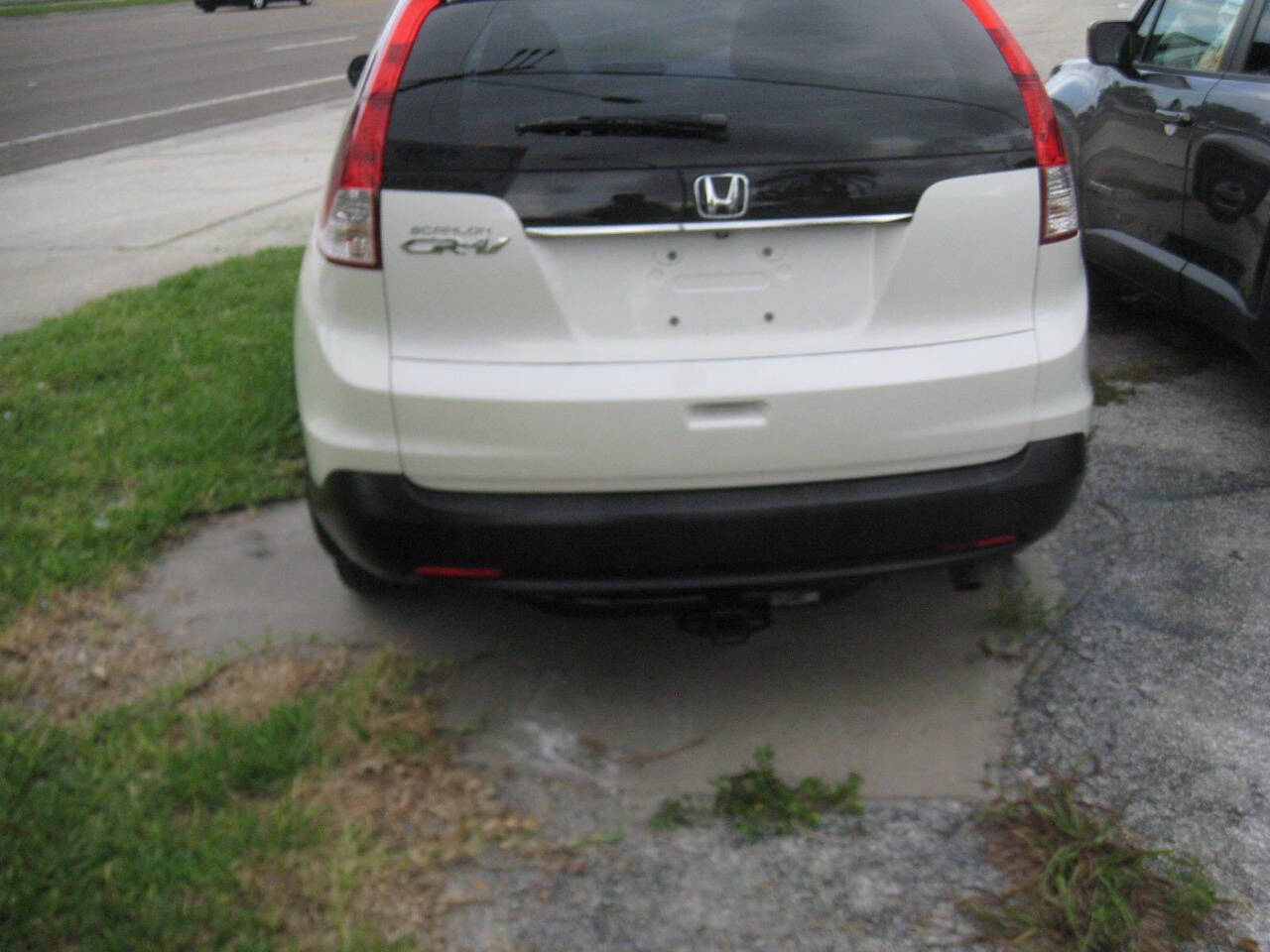 White 2014 Honda CR-V LX LX 4dr SUV 26