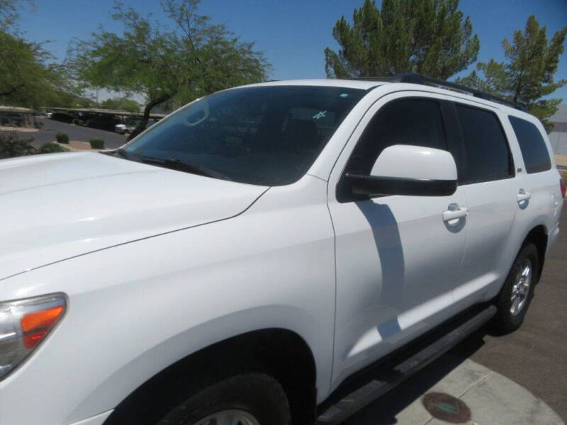2016 Toyota Sequoia SR5