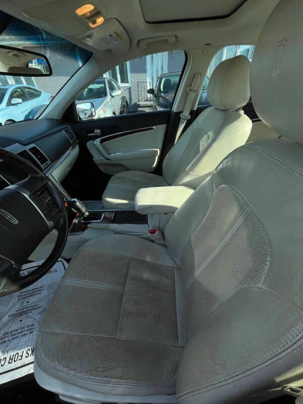 2012 Lincoln MKZ
