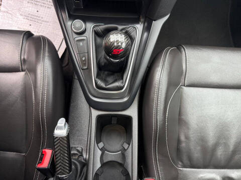 2017 Ford Focus ST