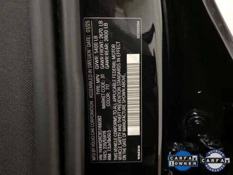 2025 Volvo XC60 B5 Plus Dark Theme