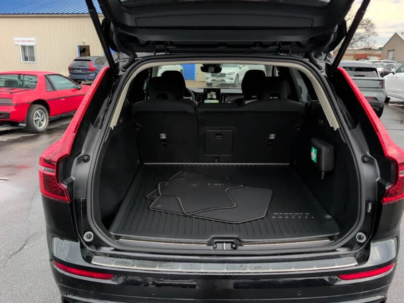 2026 Volvo XC60 B5 Plus