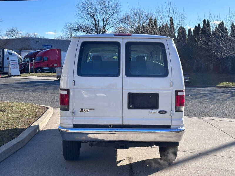 2012 Ford E-Series E-350 SD XLT