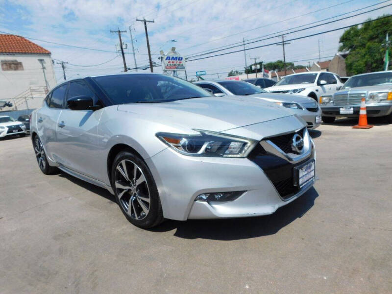2017 Nissan Maxima S's photo