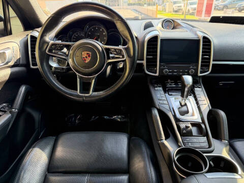 2018 Porsche Cayenne Platinum Edition