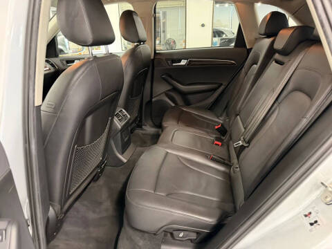 2012 Audi Q5 2.0T quattro Premium