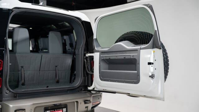 2022 Land Rover Defender 110 X-Dynamic HSE