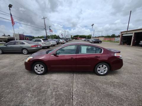 2012 Nissan Altima for sale at BIG 7 USED CARS INC in League City TX