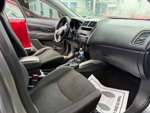 2013 Mitsubishi Outlander Sport ES