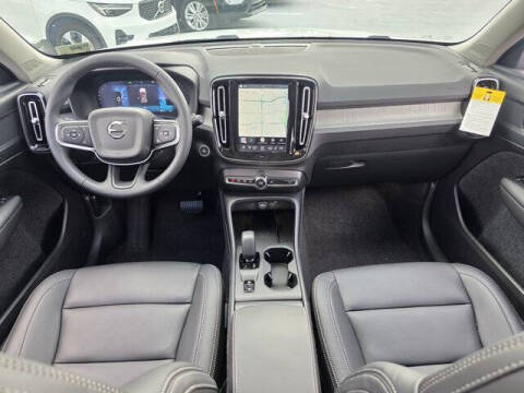 2026 Volvo XC40 B4 Core