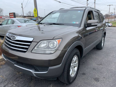 2009 Kia Borrego for sale at Boardman Auto Mall in Boardman OH