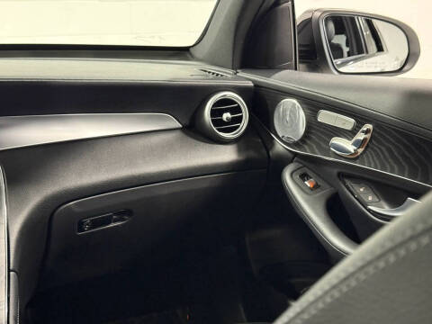 2017 Mercedes-Benz GLC GLC 300 4MATIC