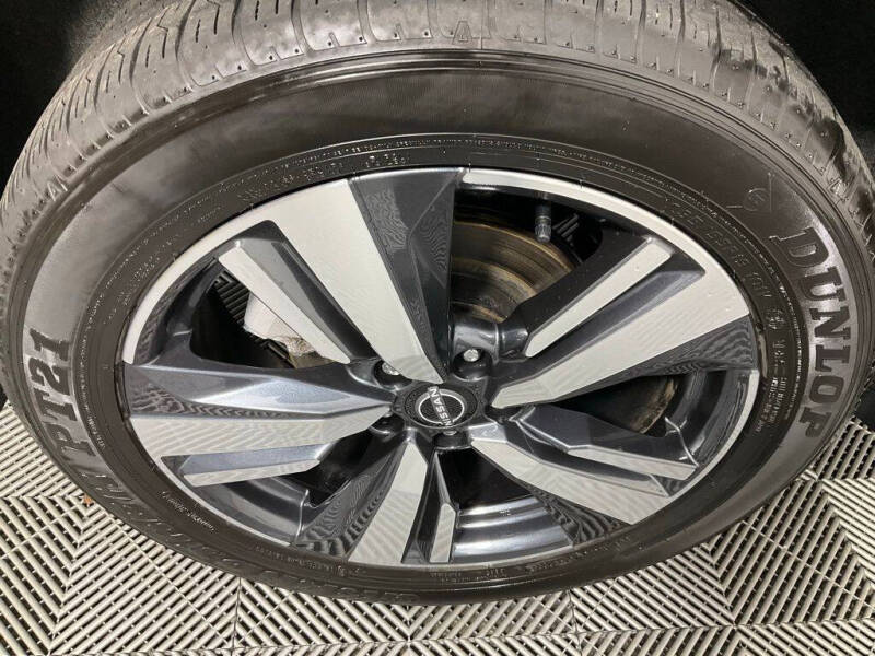 2024 Nissan Rogue SL