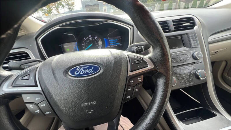 2018 Ford Fusion Hybrid SE