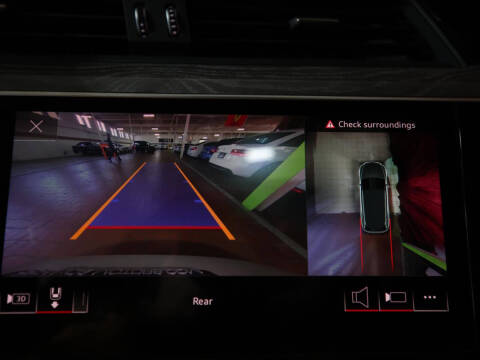 2021 Audi e-tron quattro Premium