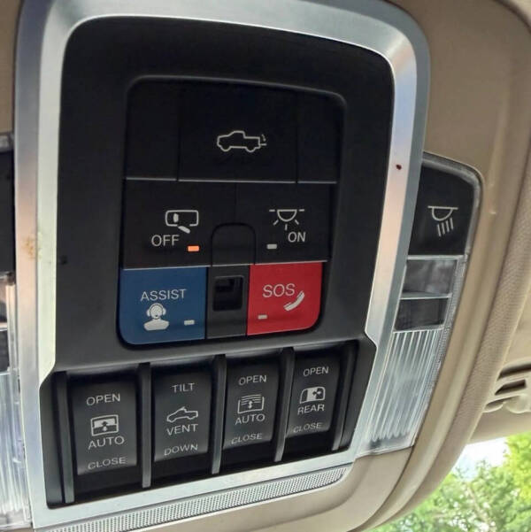 2019 RAM 1500 Laramie