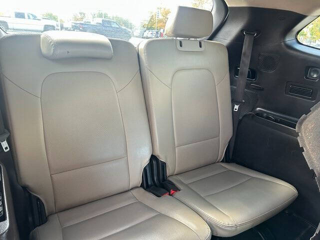 2017 Hyundai Santa Fe Limited Ultimate