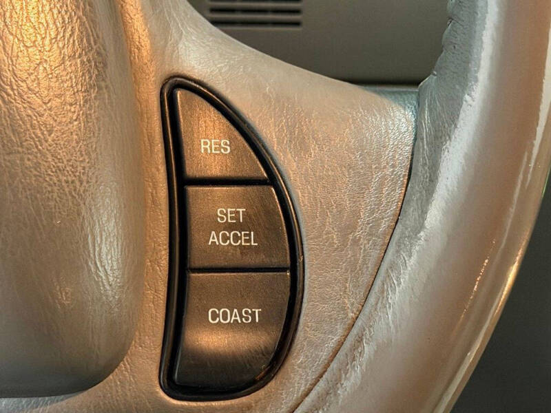 2000 Lincoln Town Car Executive