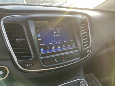 2015 Chrysler 200 Limited