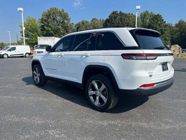 2022 Jeep Grand Cherokee 10