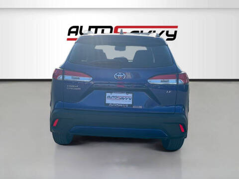 2025 Toyota Corolla Cross LE
