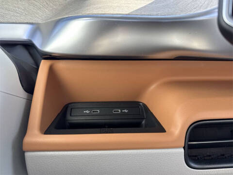 2025 Volkswagen ID. Buzz Pro S Plus 4Motion