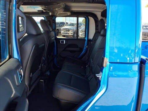 2025 Jeep Gladiator High Tide