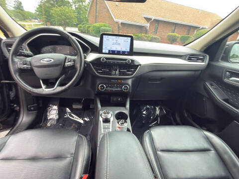 2020 Ford Escape SEL