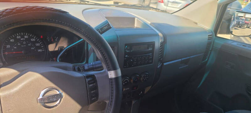 2007 Nissan Titan LE