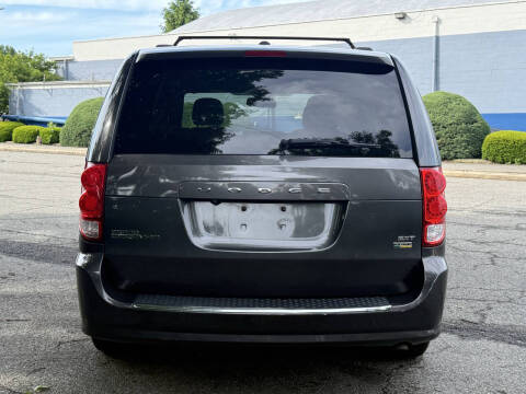 2019 Dodge Grand Caravan SXT 35th Anniversary Edition