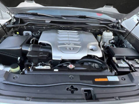 2017 Toyota Land Cruiser