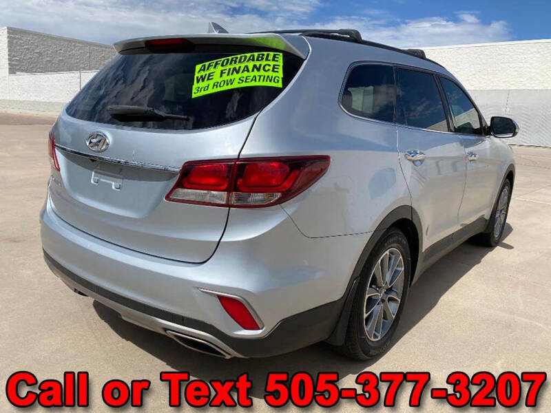 2017 Hyundai Santa Fe SE