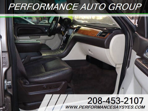 2013 Cadillac Escalade Platinum Edition