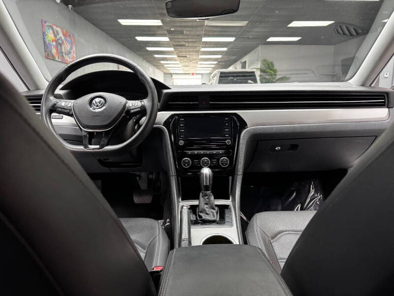 2021 Volkswagen Passat SE