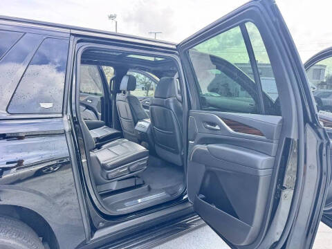 2023 Cadillac Escalade ESV Premium Luxury