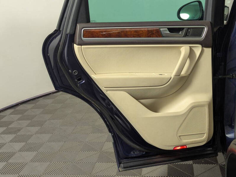2012 Volkswagen Touareg