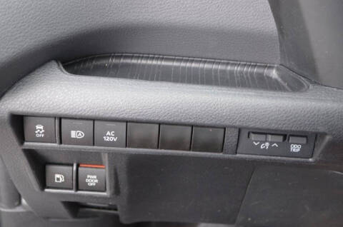 2023 Toyota Sienna XSE 7-Passenger