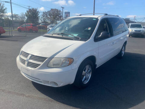 2007 Dodge Grand Caravan for sale at Mike's Auto Sales of Charlotte in Charlotte NC