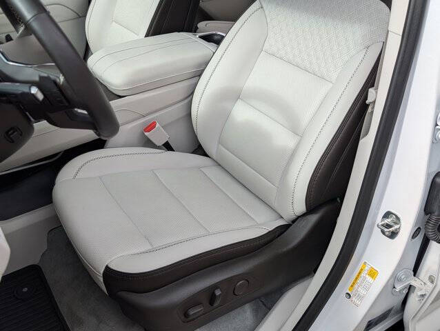 2024 GMC Acadia Denali